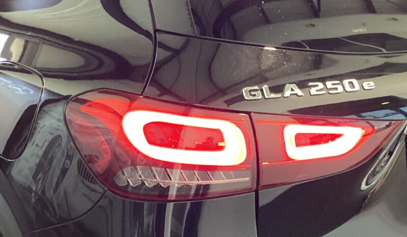GLA 250E Hybride AMG LINE 8G-DCT Vendu!!!!!! complet